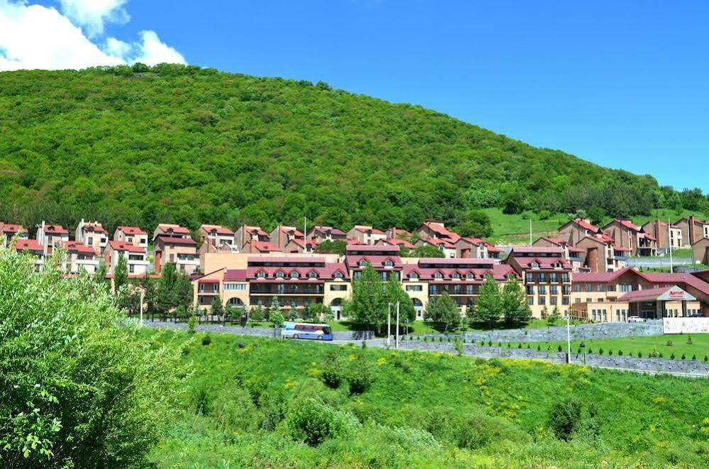 Tsaghkadzor Marriott Hotel Екстериор снимка