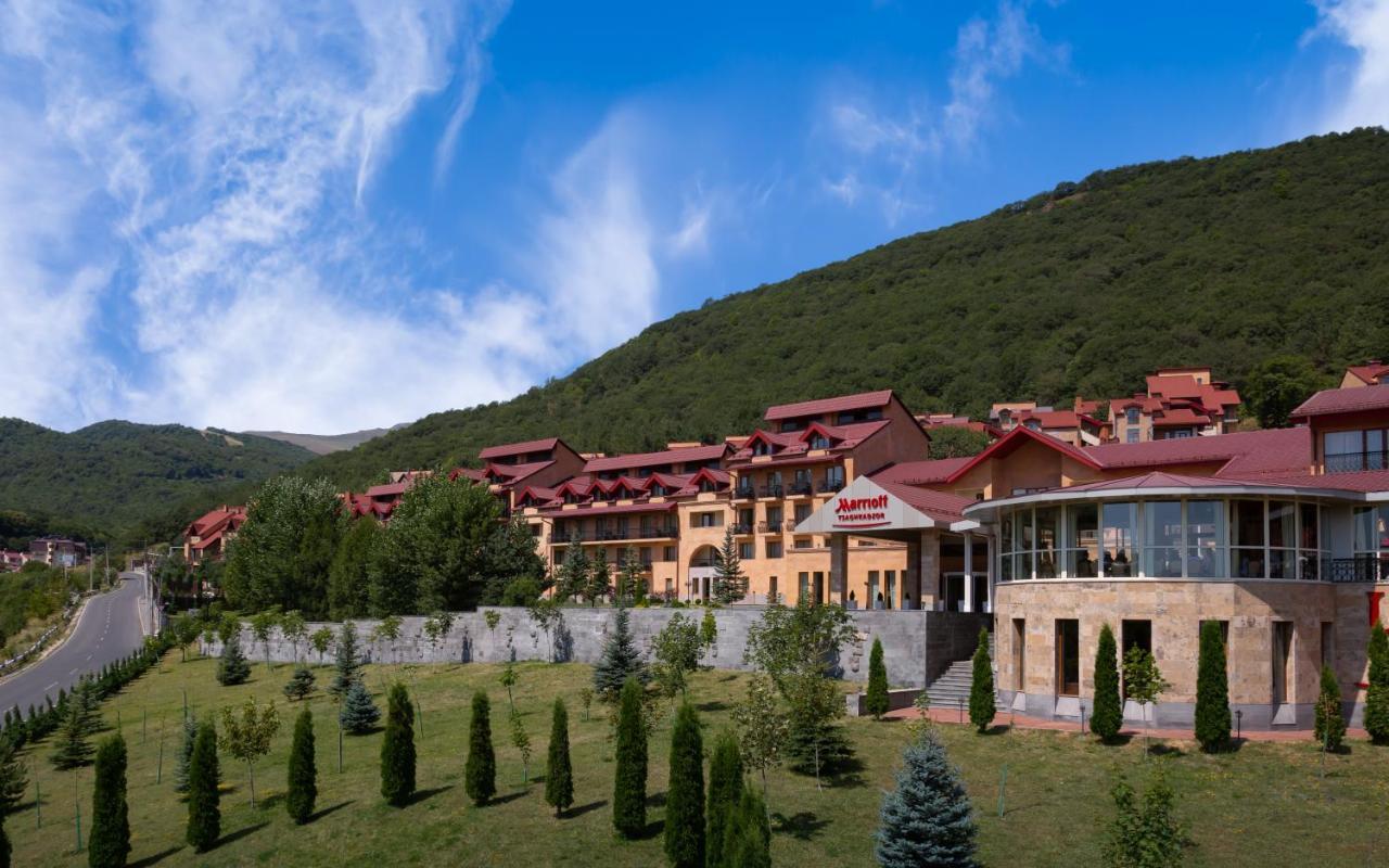 Tsaghkadzor Marriott Hotel Екстериор снимка